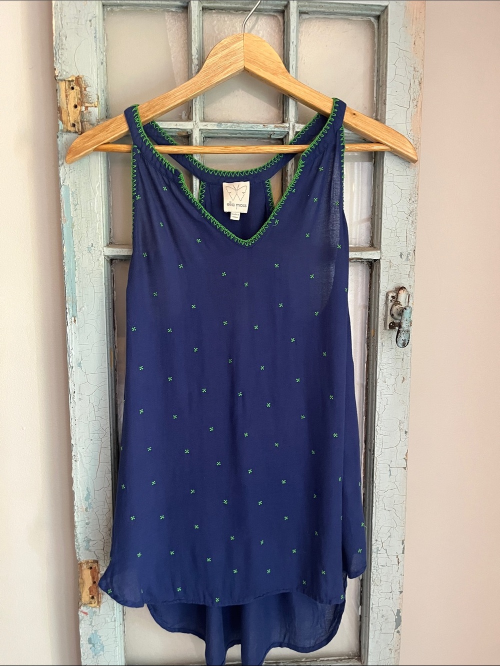 Ella Moss Blue Sleeveless Embroidered blouse size small